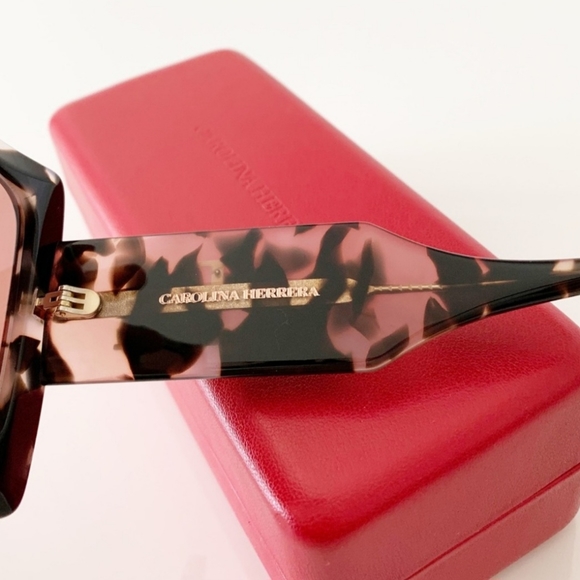 Carolina Herrera Sunglasses, New - Picture 6 of 9